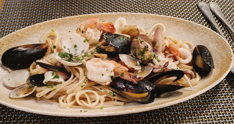 Al Fiore ristorante italiano pizza & wine cellar в Паттайе — фото 13