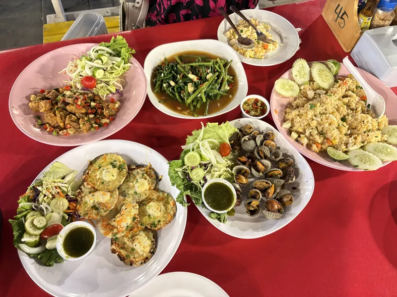 ร้านอาหารอาเล็กซีฟู้ด-Alexseafood (Алек Морепродукты) в Паттайе — фото 10