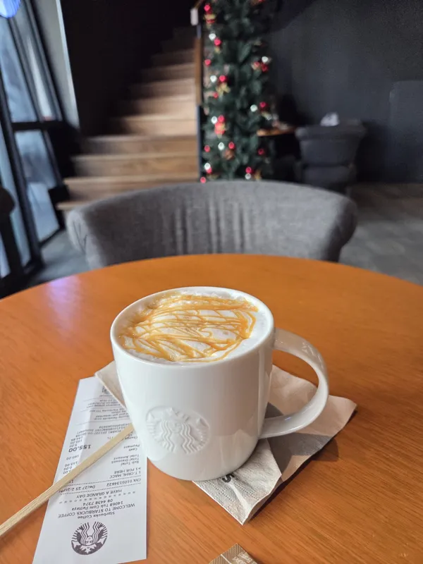Starbucks в Паттайе — фото 3