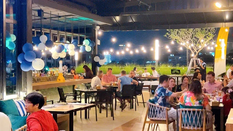 Indigo Rooftop Bar Pattaya в Паттайе