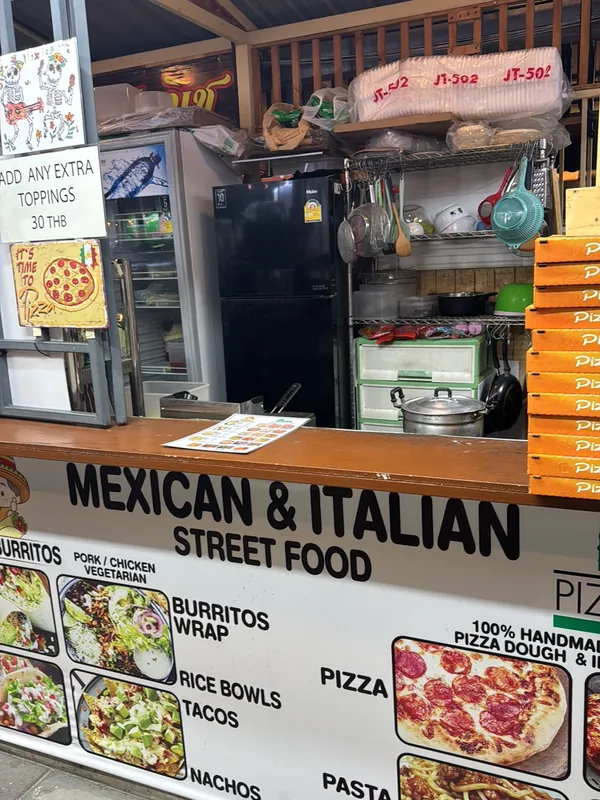 MEXICAN AND ITALIAN STREET FOOD в Паттайе — фото 15