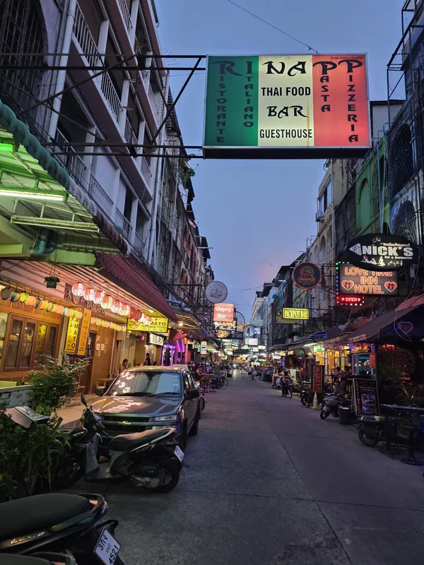 Rinapp Ristorante Pattaya в Паттайе — фото 20