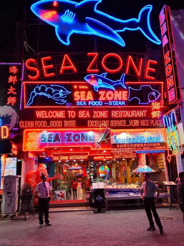 sea zone seafood & steak restaurant . в Паттайе