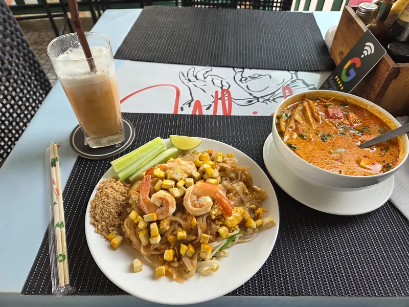 Whiskeys Restaurant at Pattaya в Паттайе — фото 11